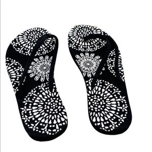 Black and White Floral Casual Flip Flops